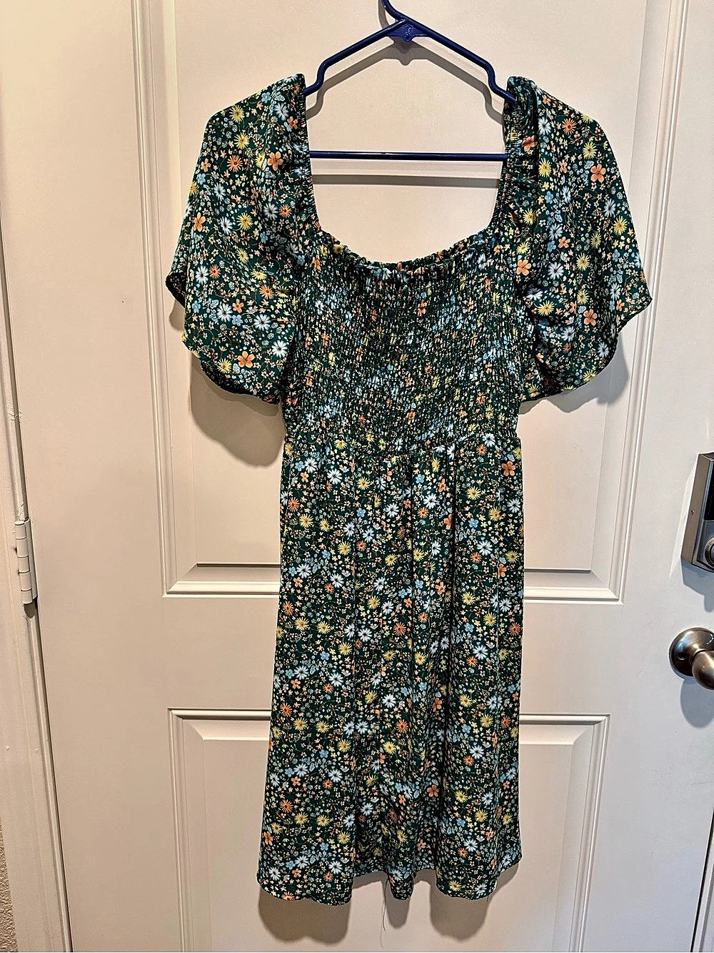 Boutique  Vanilla  Bay Floral Mini Dress in Green, size L